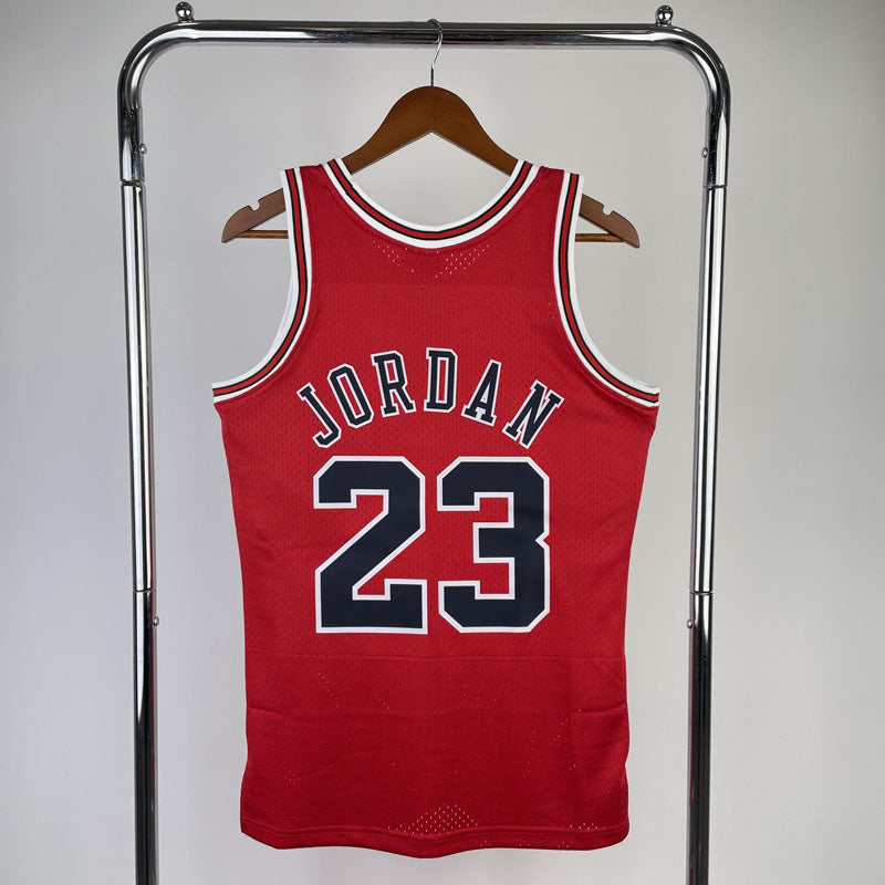 Regata Chicago Bulls Retrô Mitchell & Ness 1997/1998 Michael Jordan Vermelha