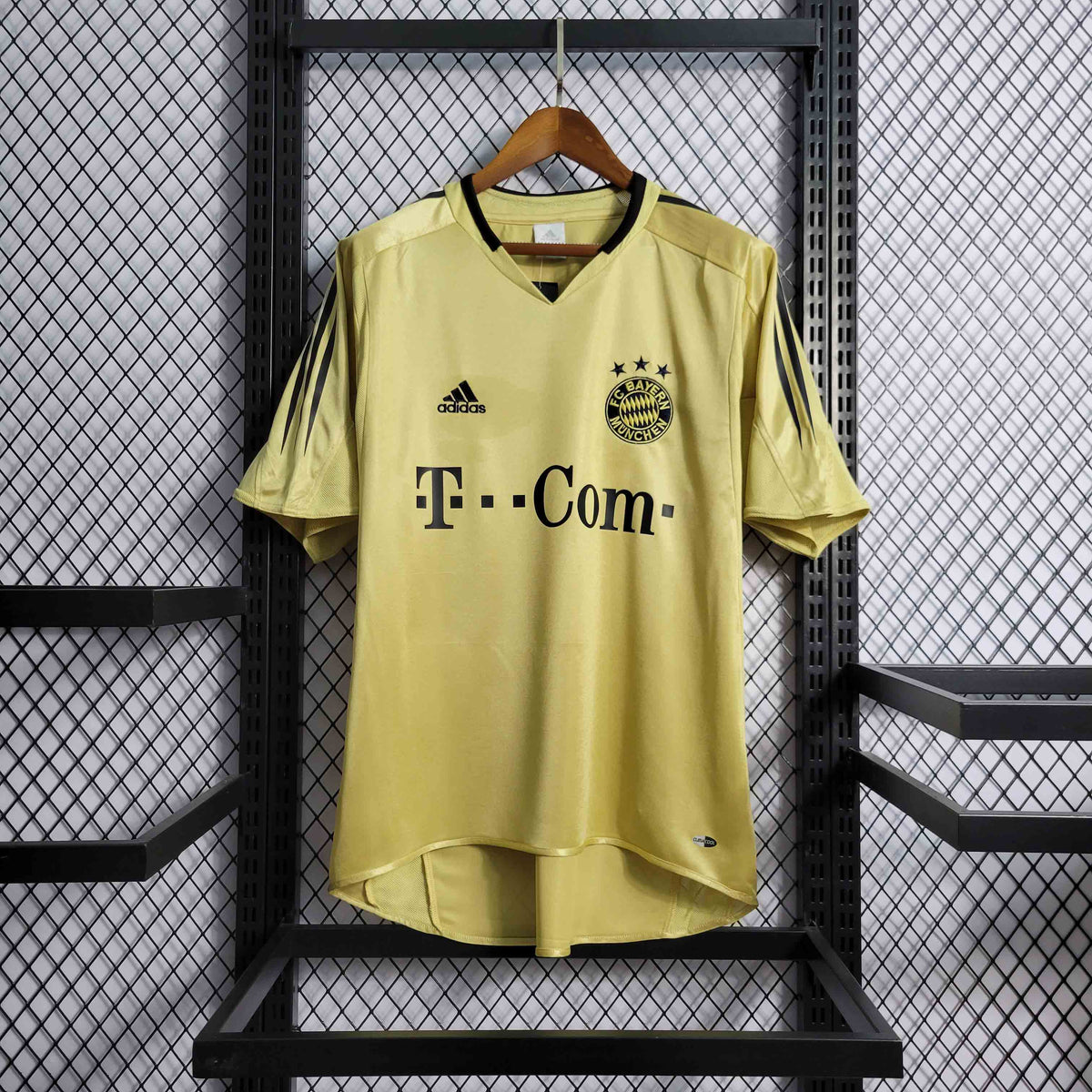 Camisa Bayern de Munique Away 2004/05 - Adidas Retrô Masculina - Dourada/Preta