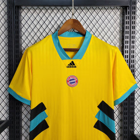 Camisa Bayern de Munique 2023/24 - Adidas Torcedor Masculina - Amarela/Verde