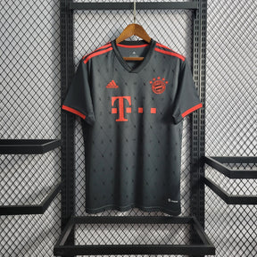 Camisa Bayern de Munique Third 2022/23 - Adidas Torcedor Masculina - Preta/Vermelha