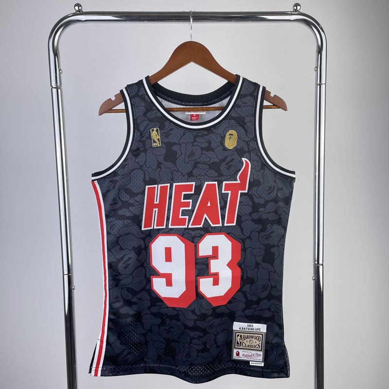 Regata NBA BAPE x Miami Heat Mitchell & Ness Preta