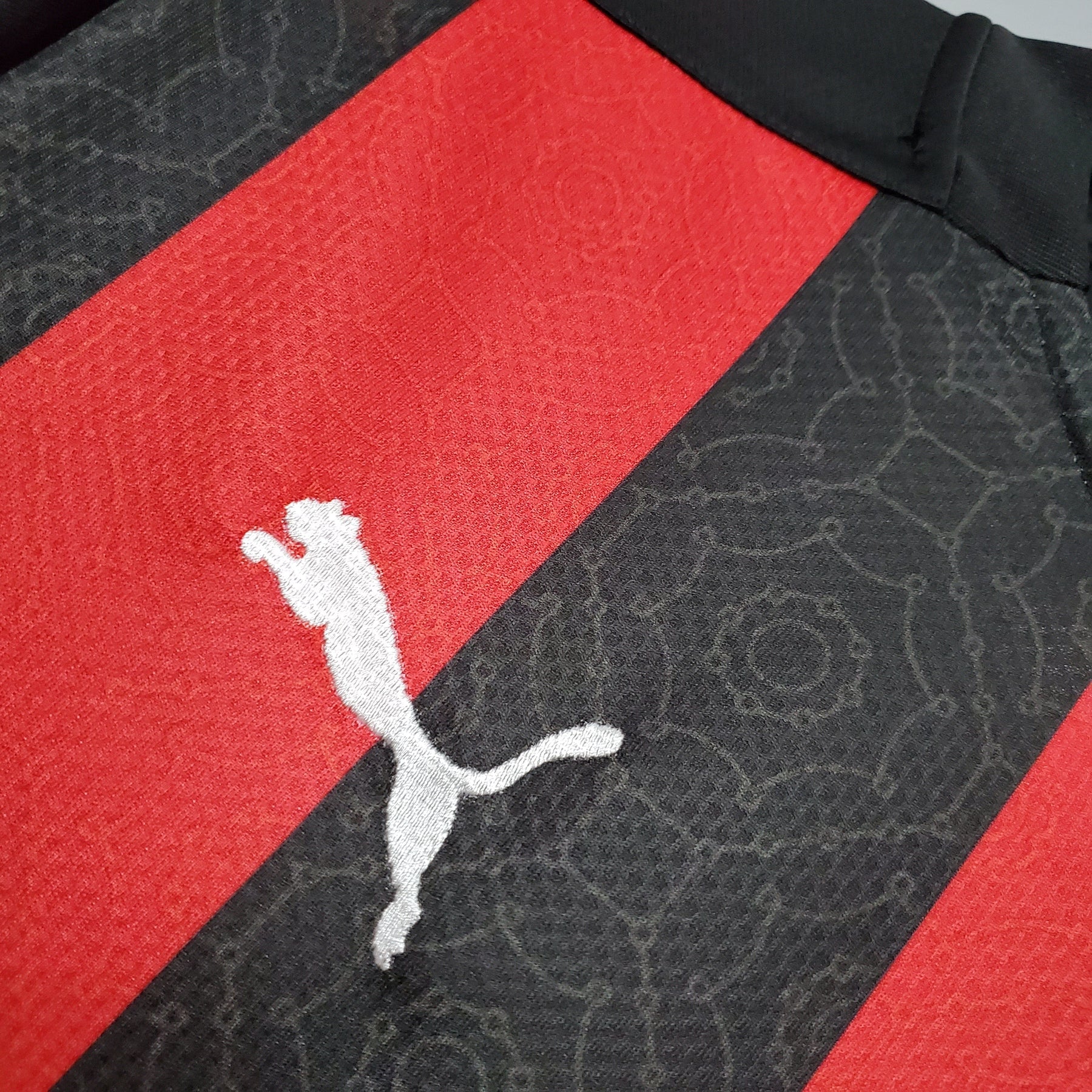 Camisa AC Milan Home 2020/21 - Puma Torcedor Masculina - Vermelha/Preta