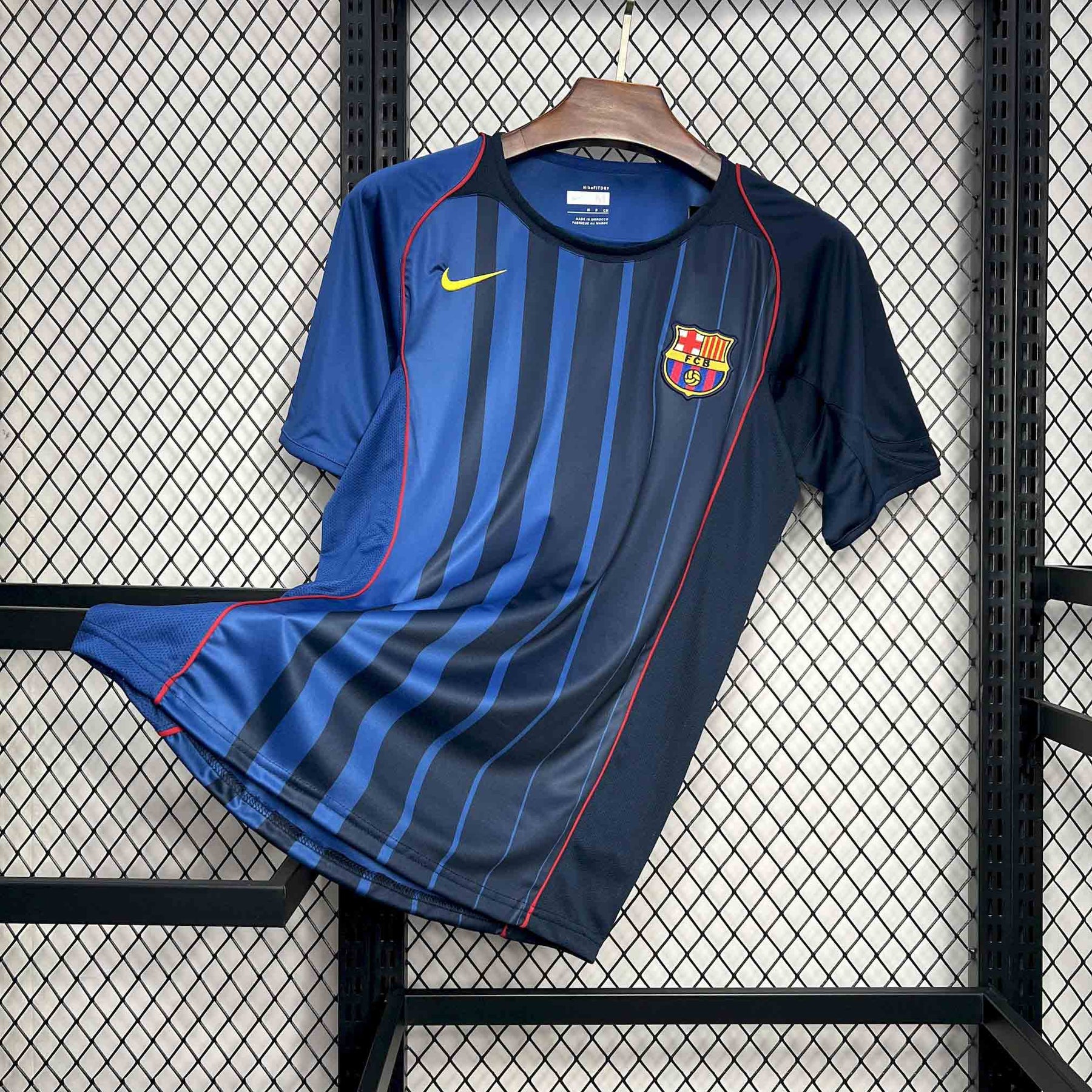 Camisa Barcelona Away 2004/05 - Nike Retrô Masculina - Azul/Preta