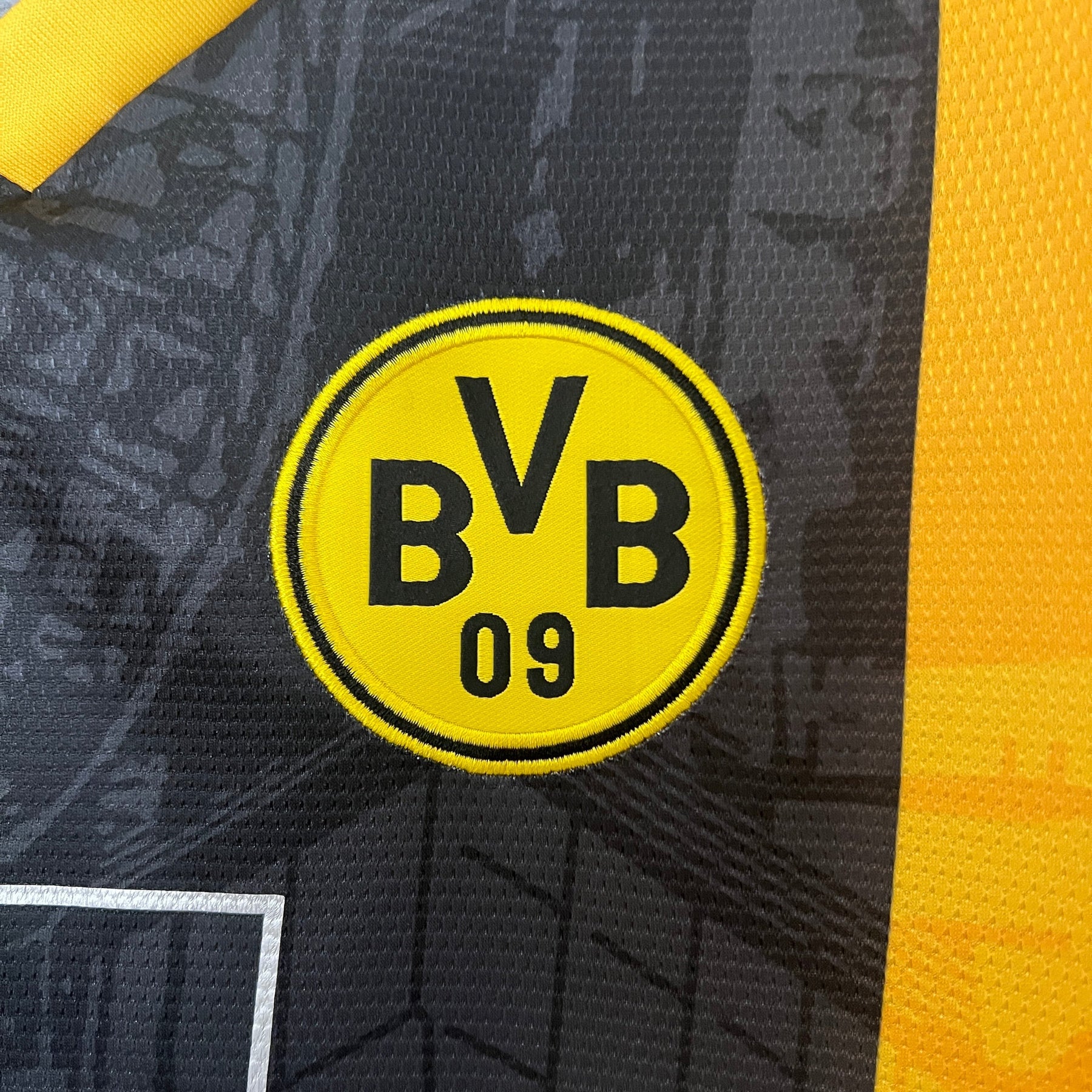 Camisa Borussia Dortmund Edição Especial 2024/25 - Puma Torcedor Masculina - Amarela/Preta