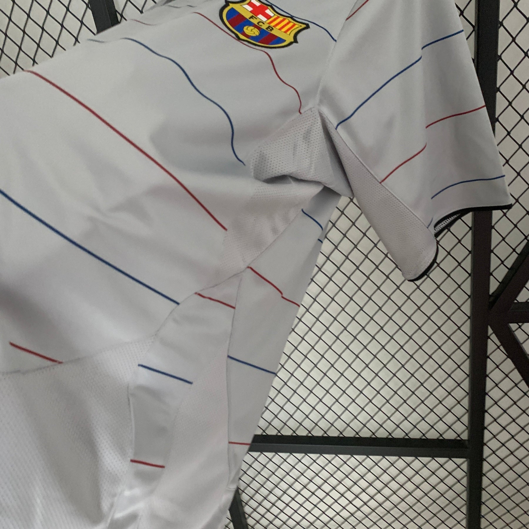 Camisa Barcelona Away 2003/04 - Nike Retrô Masculina - Cinza