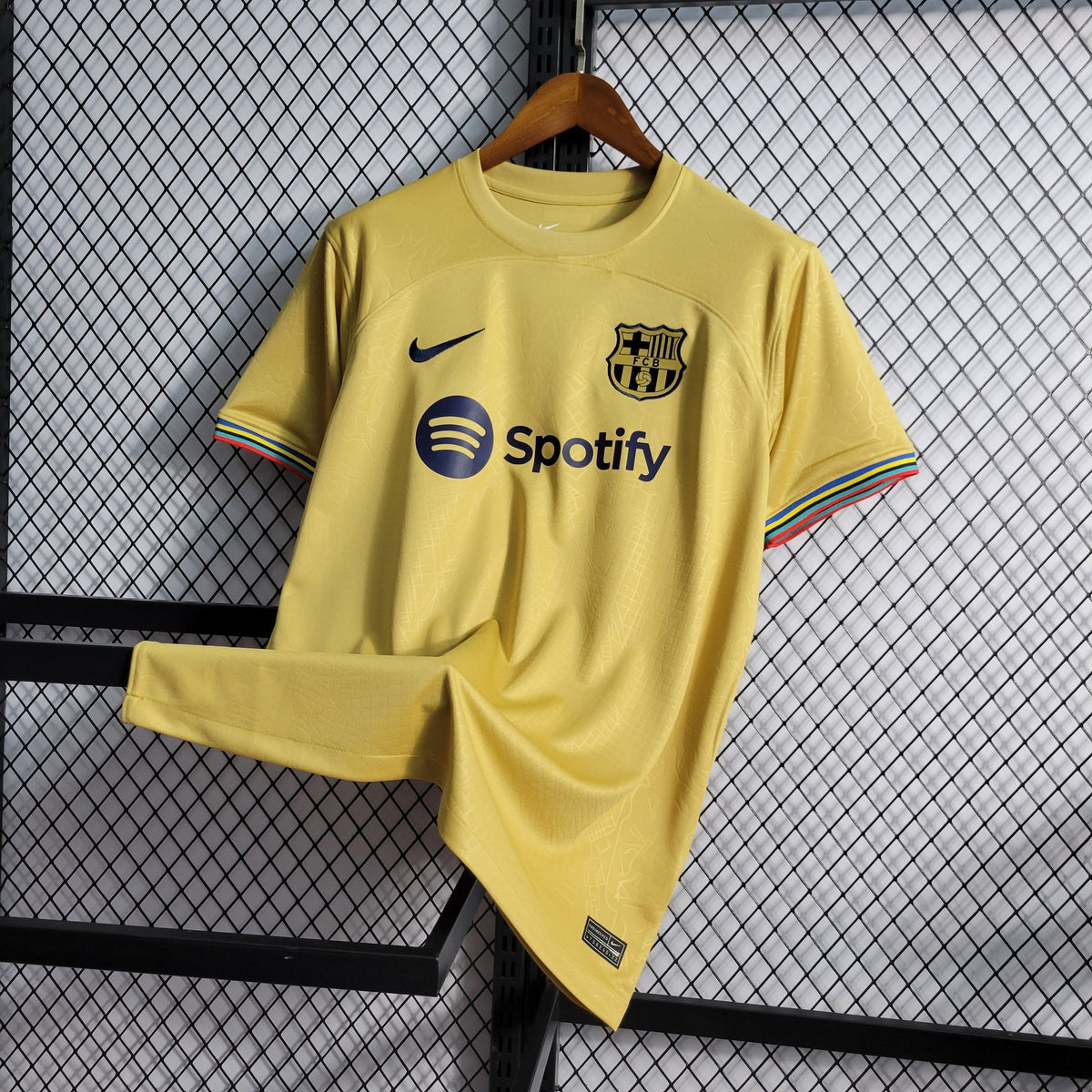 Camisa Barcelona Away 2022/23 - Nike Torcedor Masculina - Caramelo/Preta