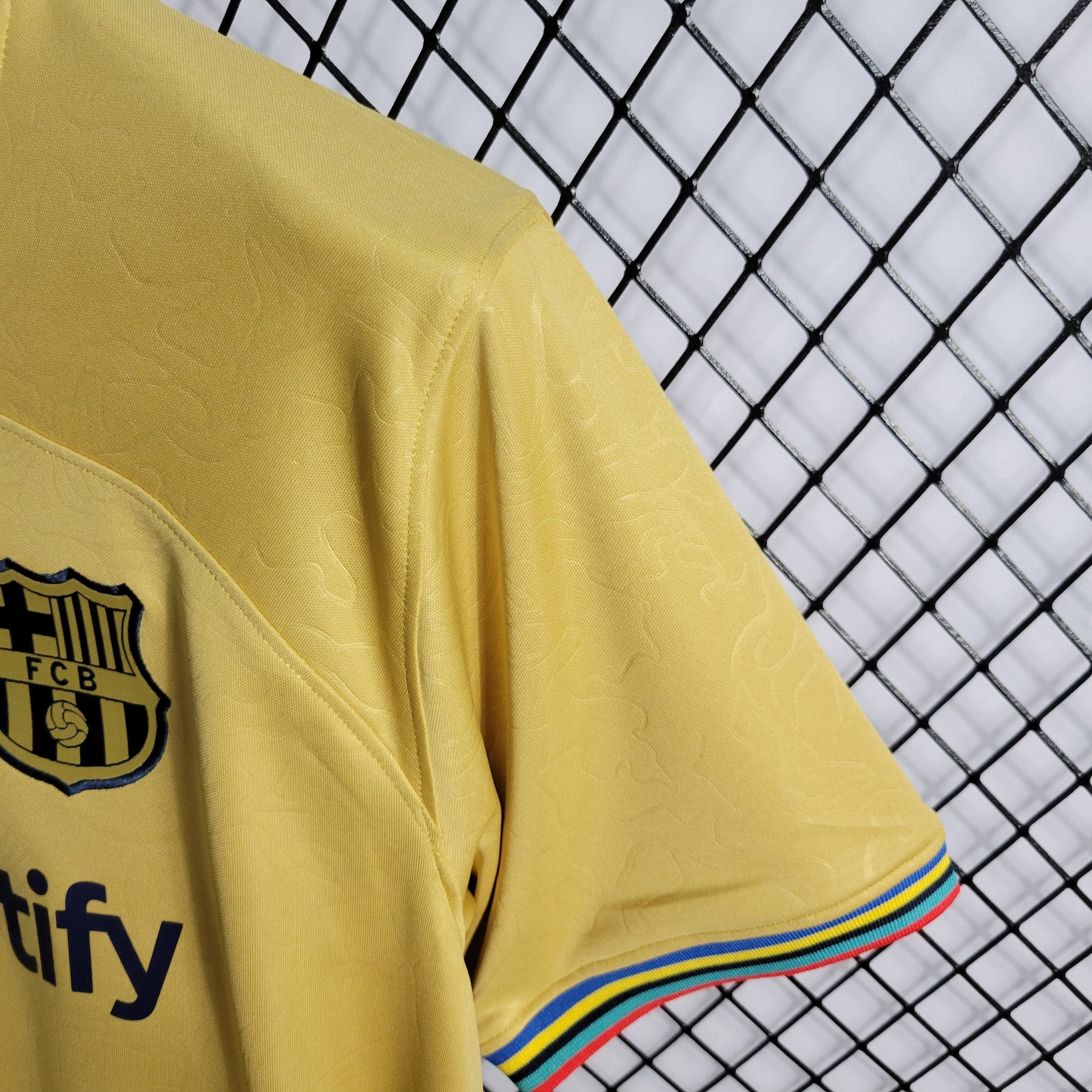 Camisa Barcelona Away 2022/23 - Nike Torcedor Masculina - Caramelo/Preta