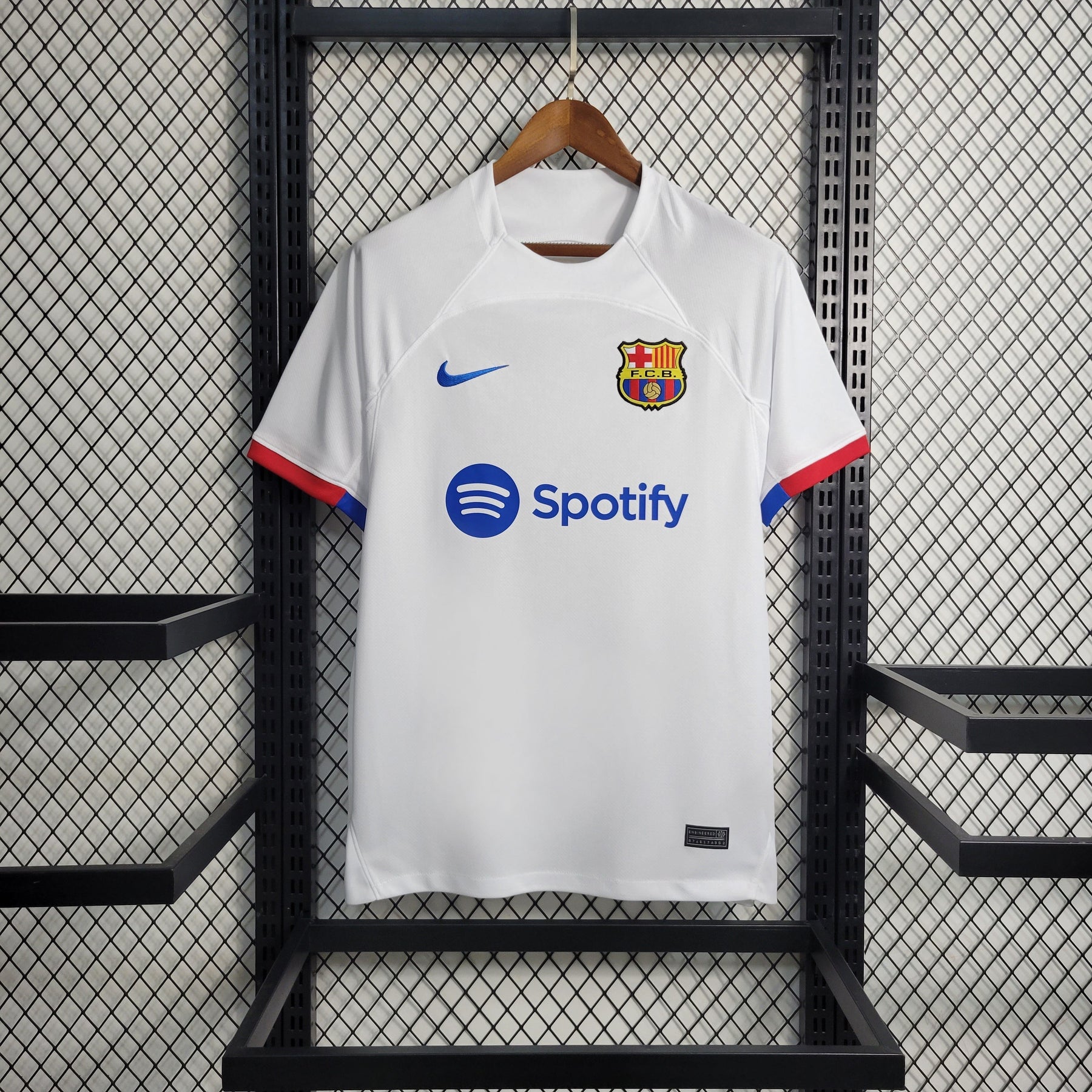 Camisa Barcelona Away 2023/24 - Nike Torcedor Masculina - Branca/Azul