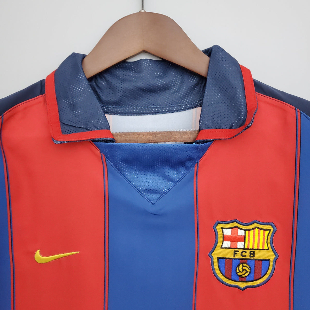 Camisa Barcelona Home 2003/04 - Nike Retrô Masculina - Vermelha/Azul