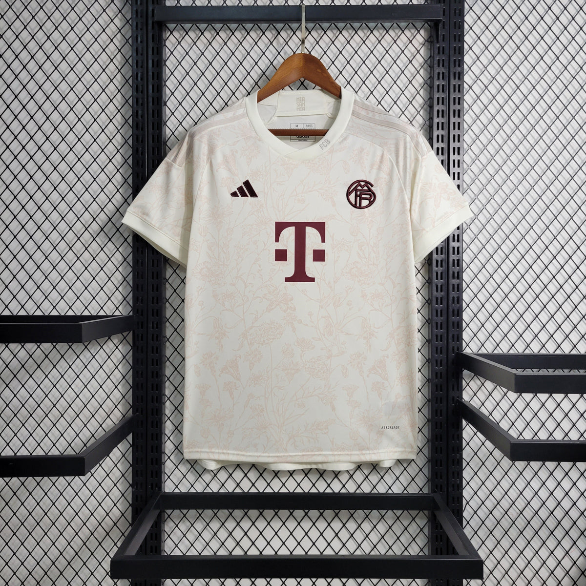 Camisa Bayern de Munique Third 2023/24 - Adidas Torcedor Masculina - Bege/Bordo